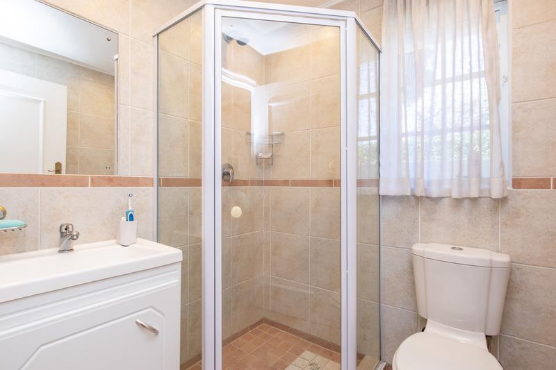 4 Bedroom Property for Sale in Constantia Western Cape